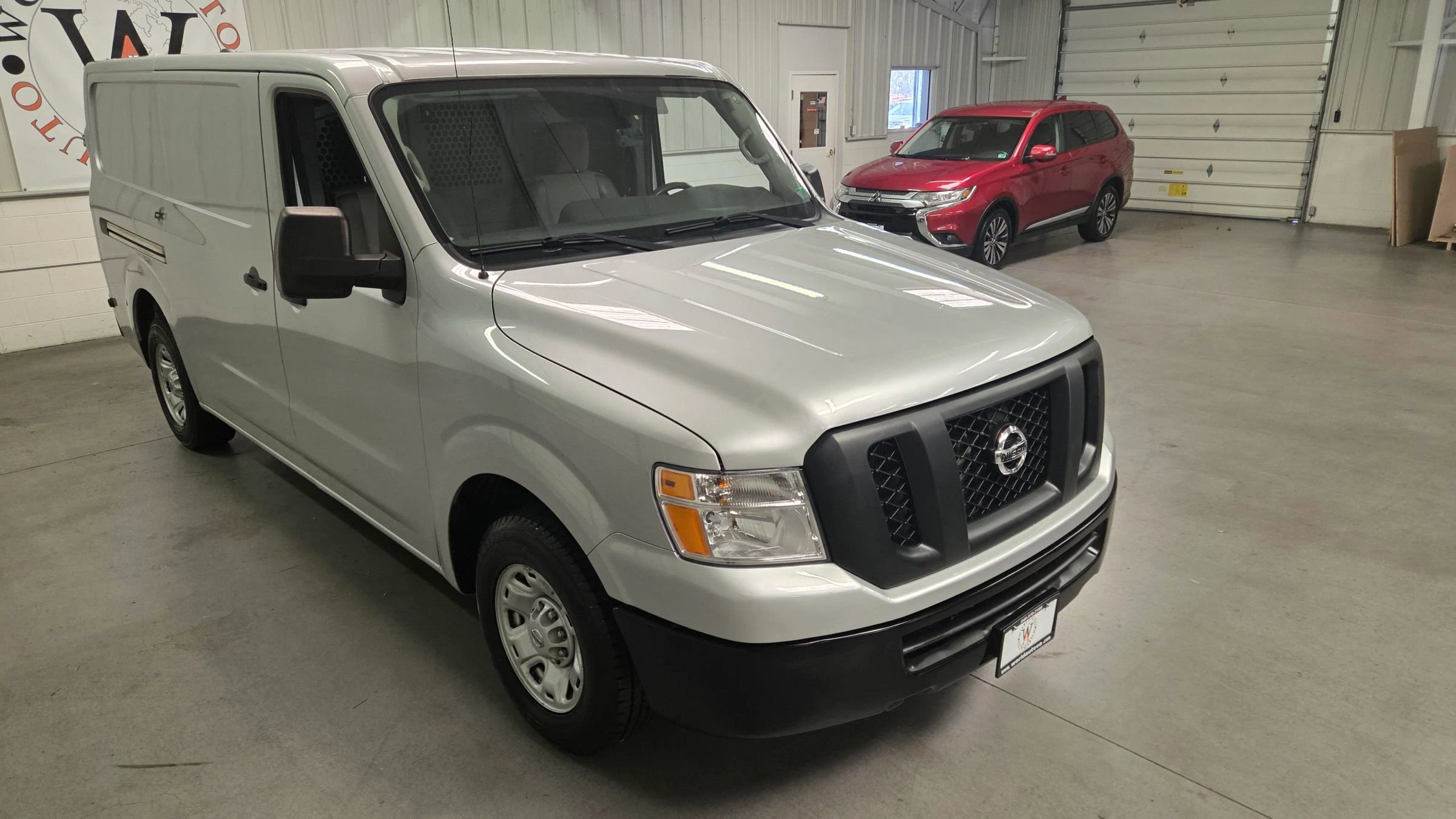 Used 2018 Nissan NV 2500 SV w/ Navigation Package image 11