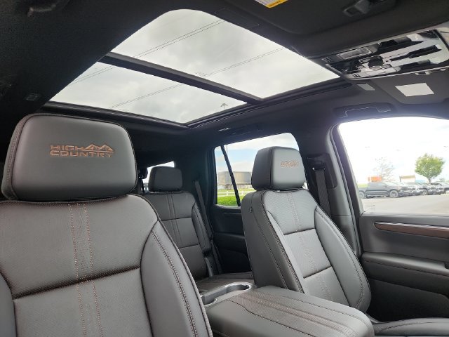 New 2026 Chevrolet Tahoe High Country AWD/4WD image 14