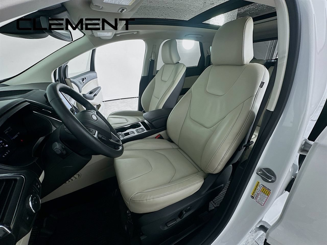 Certified 2022 Ford Edge Titanium AWD/4WD image 31