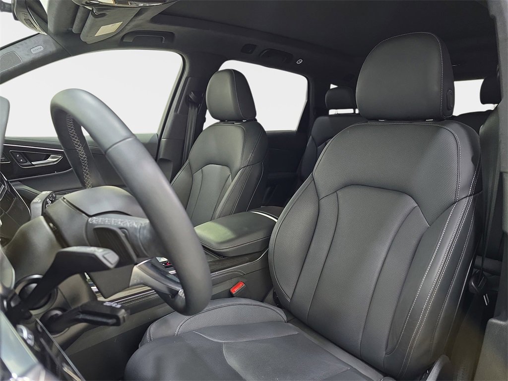 Used 2025 Audi Q7 3.0T Prestige w/ Prestige Package image 18