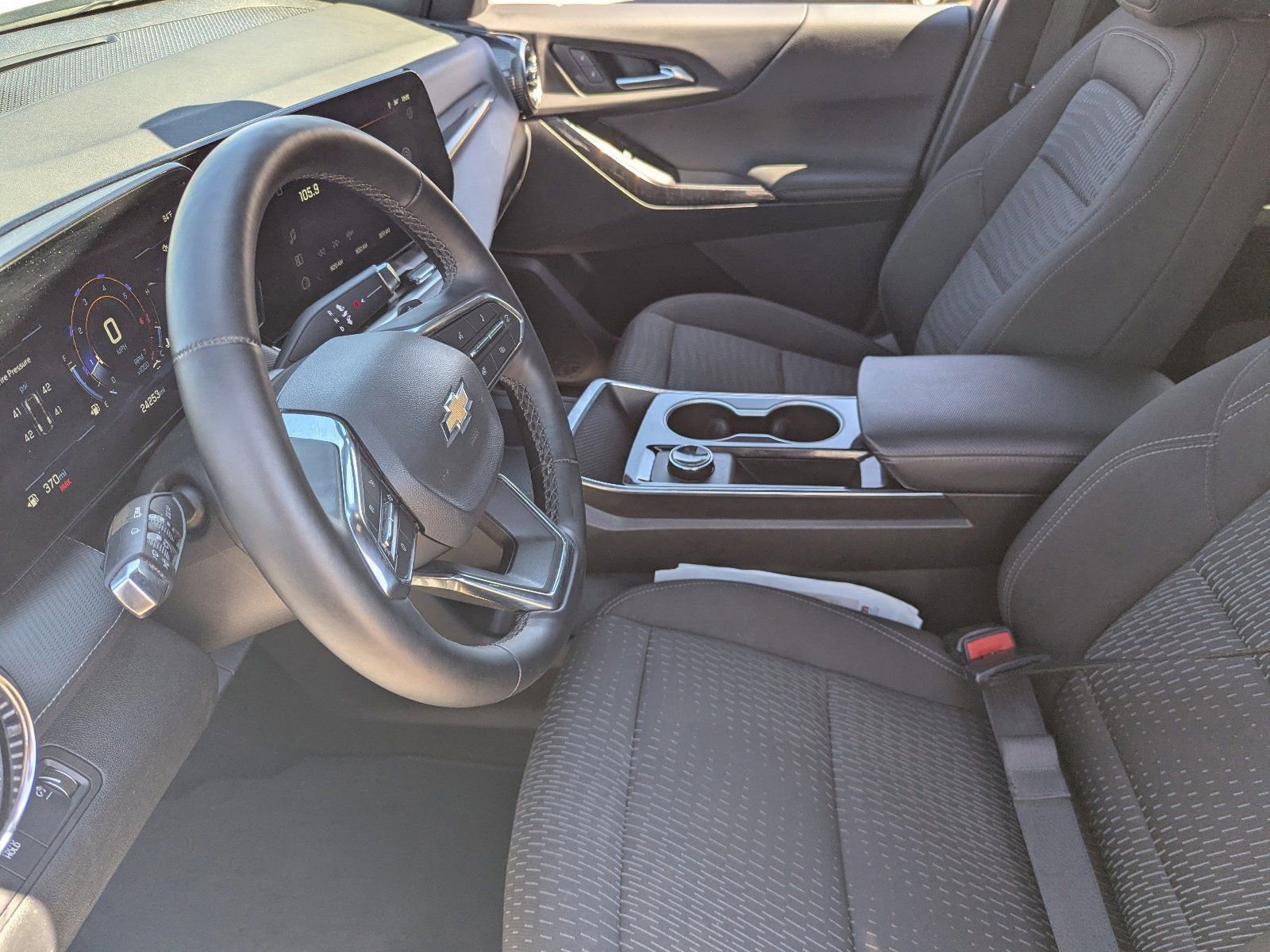 Used 2026 Chevrolet Equinox LT image 23