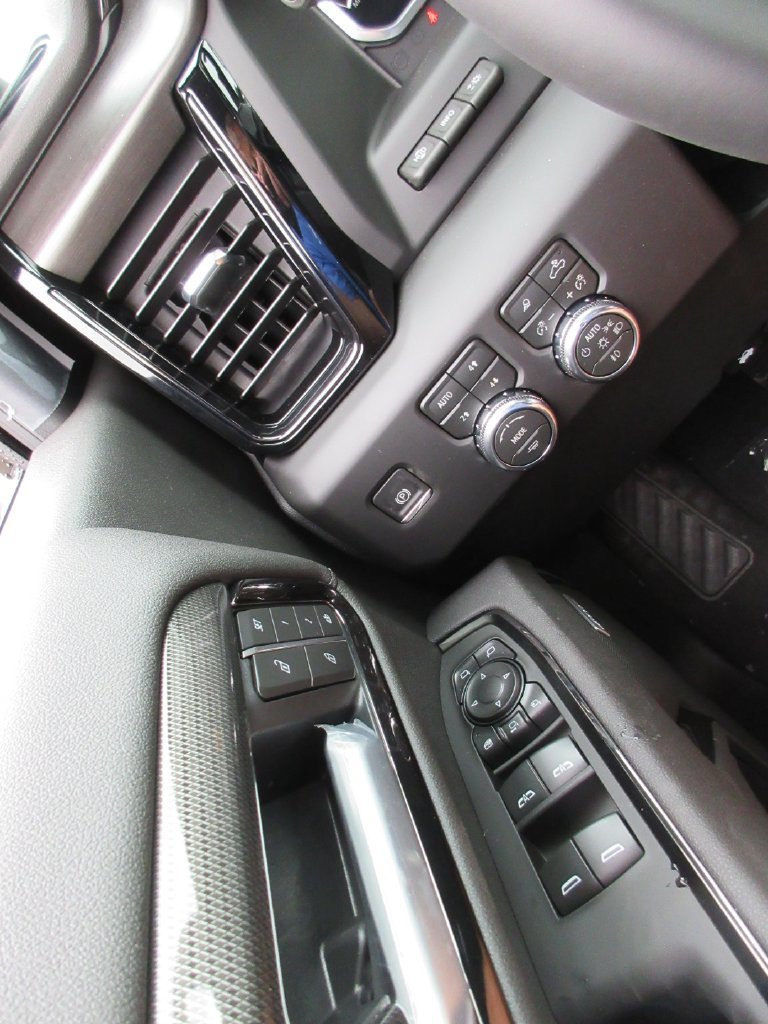 New 2026 GMC Sierra 3500 AT4 w/ AT4 Premium Plus Package AWD/4WD image 17