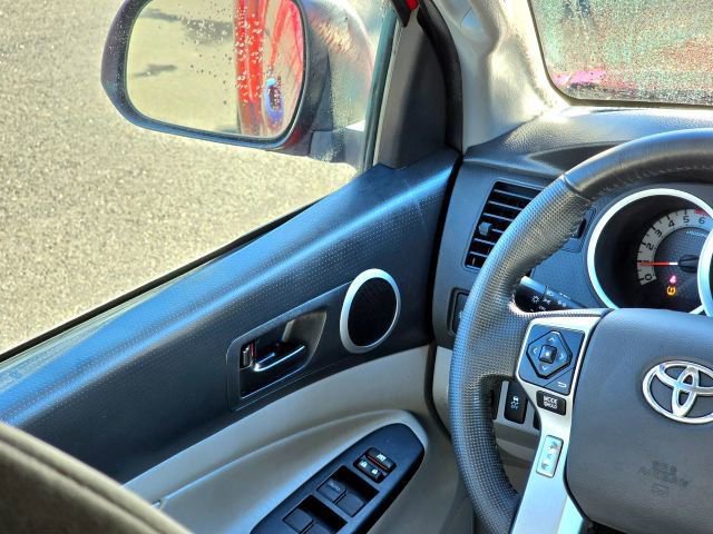 Used 2015 Toyota Tacoma 4x4 Double Cab w/ TRD Sport Package image 15