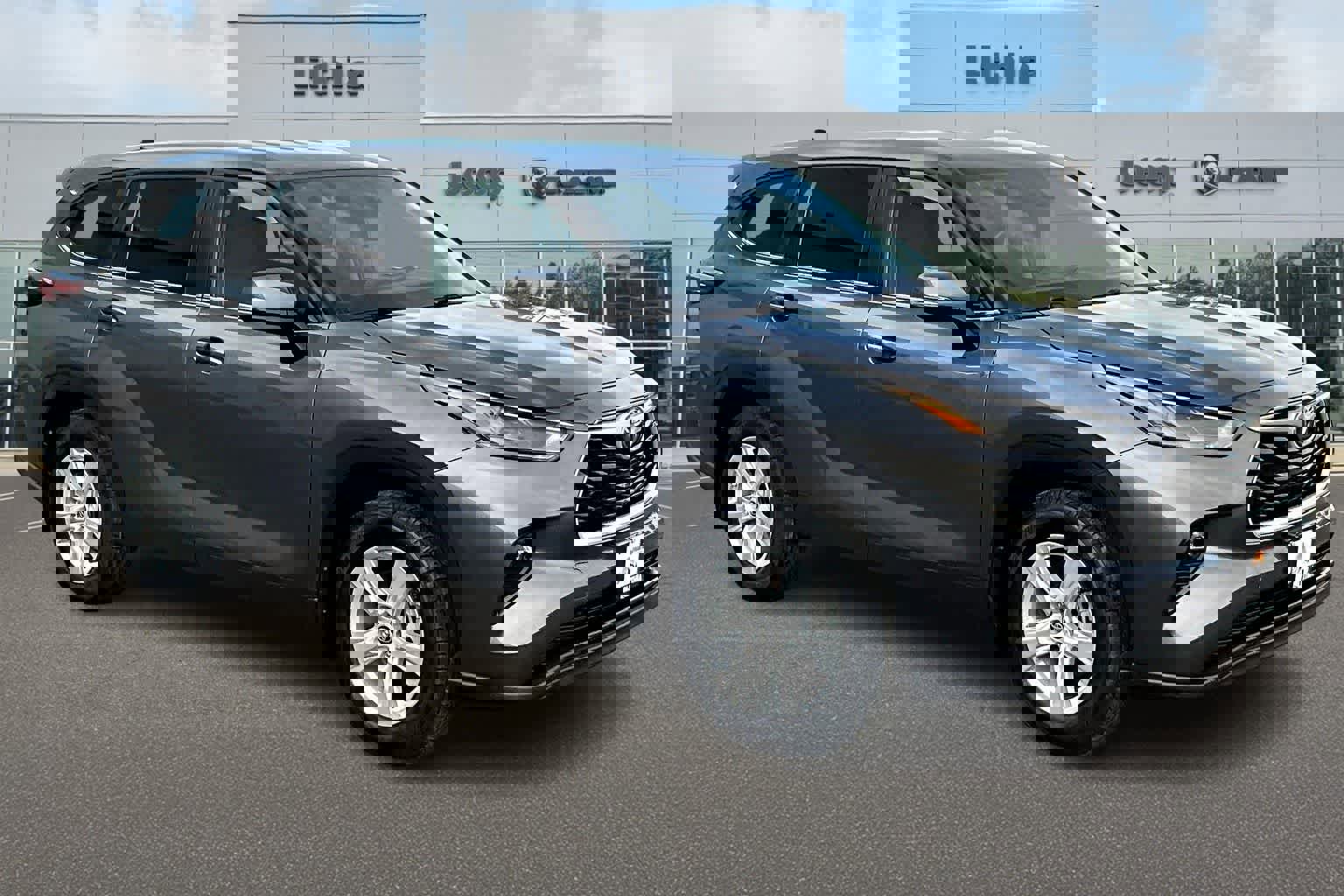 Used 2024 Toyota Highlander LE image 22