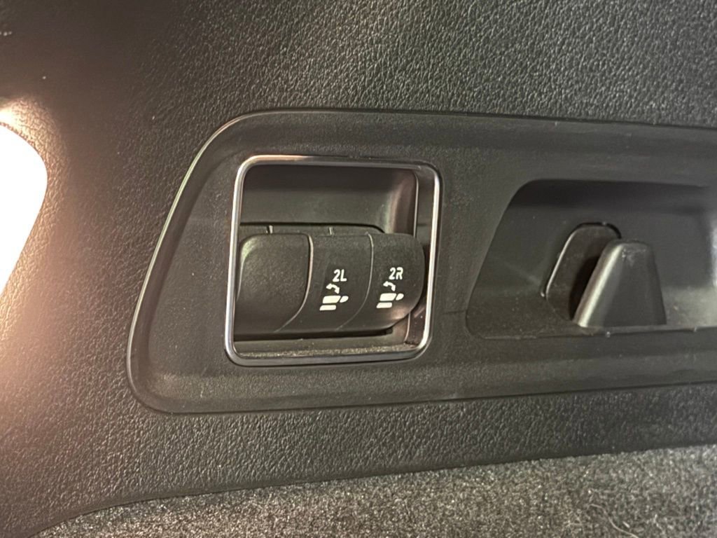 Used 2025 Mercedes-Benz GLS 450 4MATIC image 15