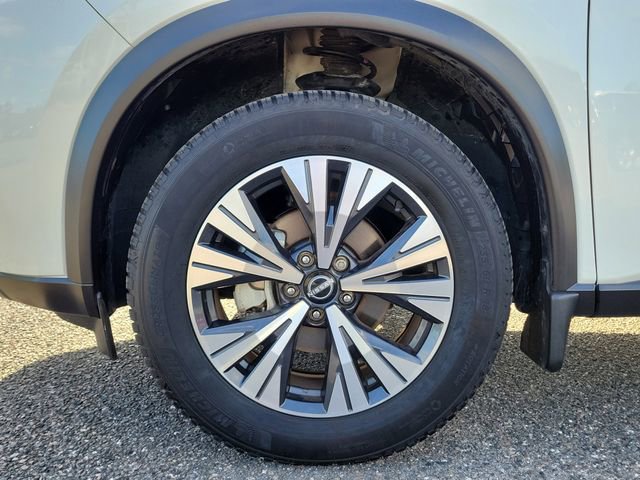 Used 2023 Nissan Rogue SV FWD image 6