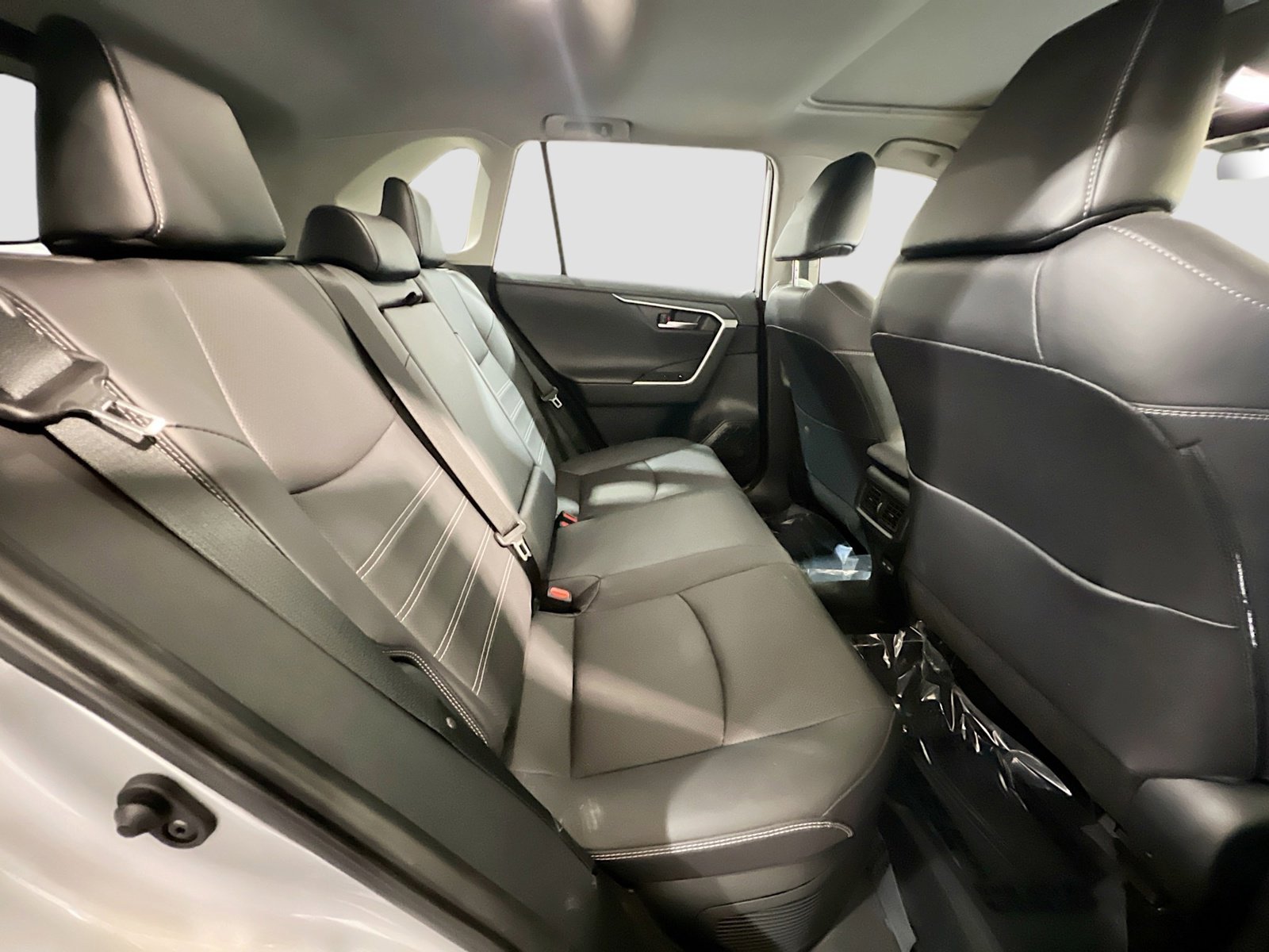 Used 2025 Toyota RAV4 Limited w/ Weather Package image 21