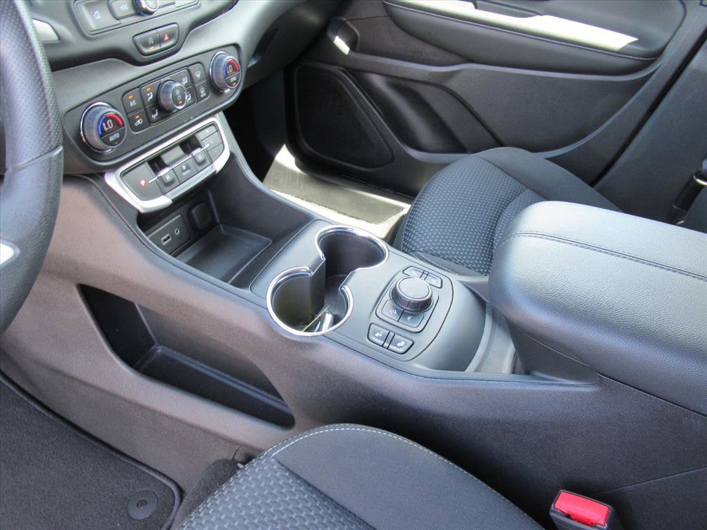 Used 2023 GMC Terrain SLE w/ Driver Convenience Package FWD image 15