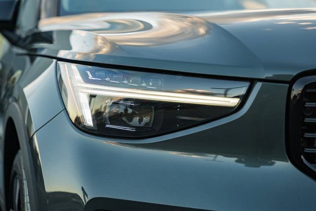 New 2026 Volvo XC40 B5 Ultra w/ Protection Package Premier image 13