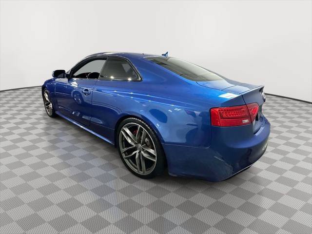Used 2015 Audi RS 5 Coupe w/ Black Optic Plus Package AWD/4WD image 3