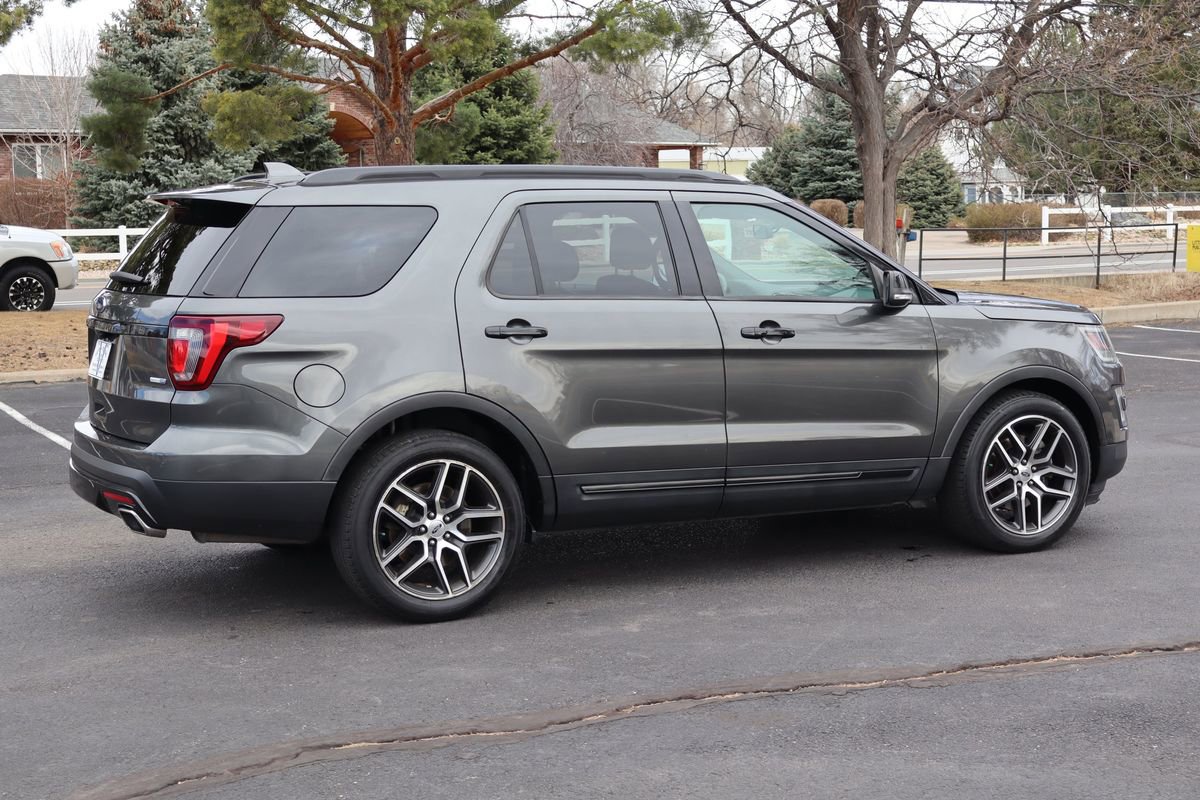 Used 2016 Ford Explorer Sport w/ Equipment Group 401A image 4