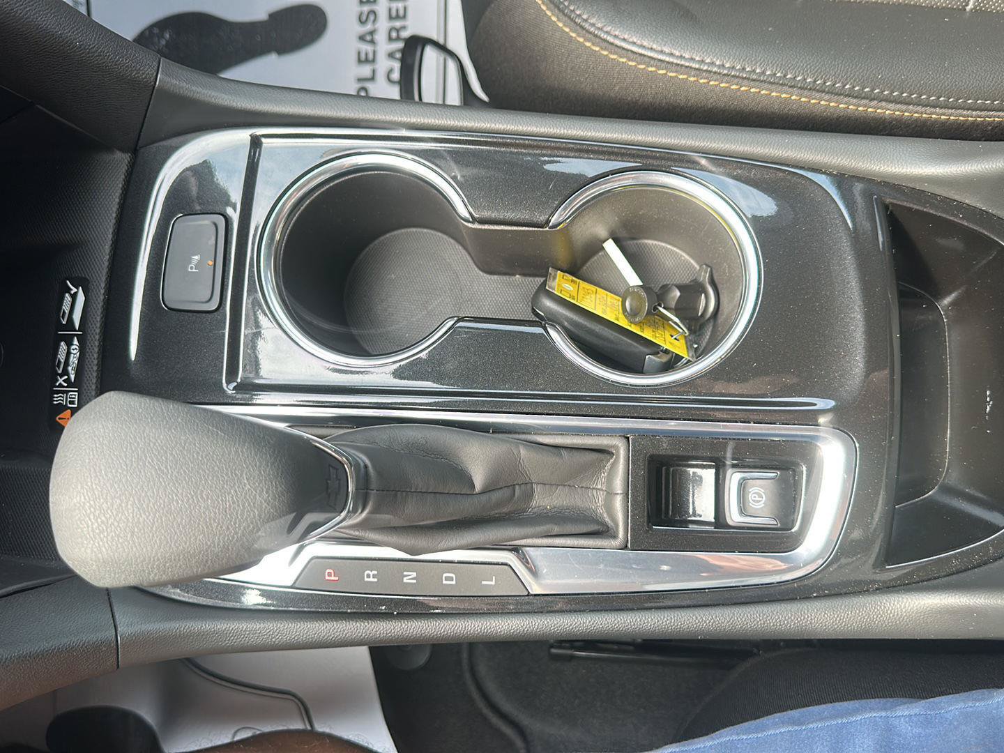 Used 2024 Chevrolet Equinox Premier FWD image 34
