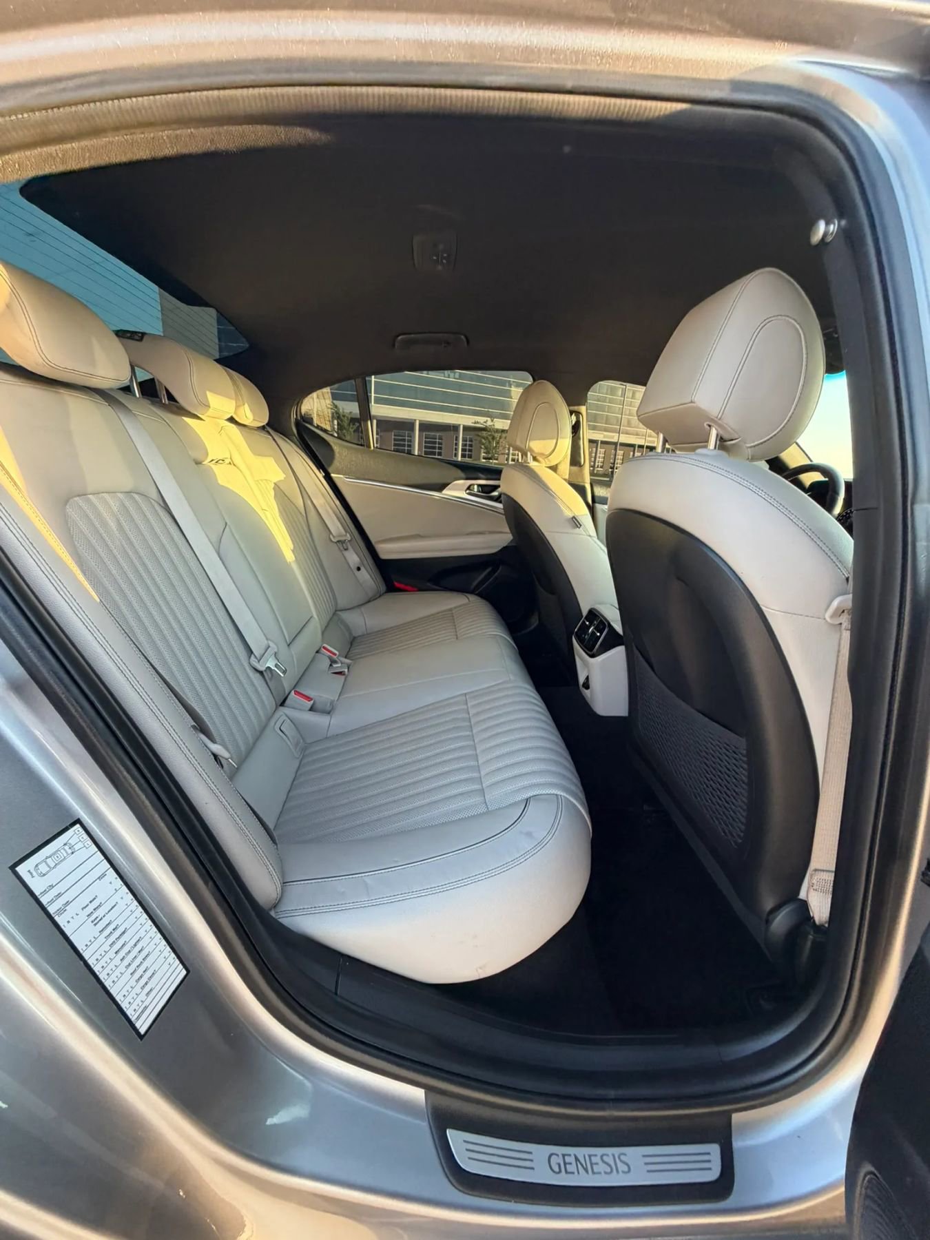 Used 2022 Genesis G70 3.3T RWD image 32