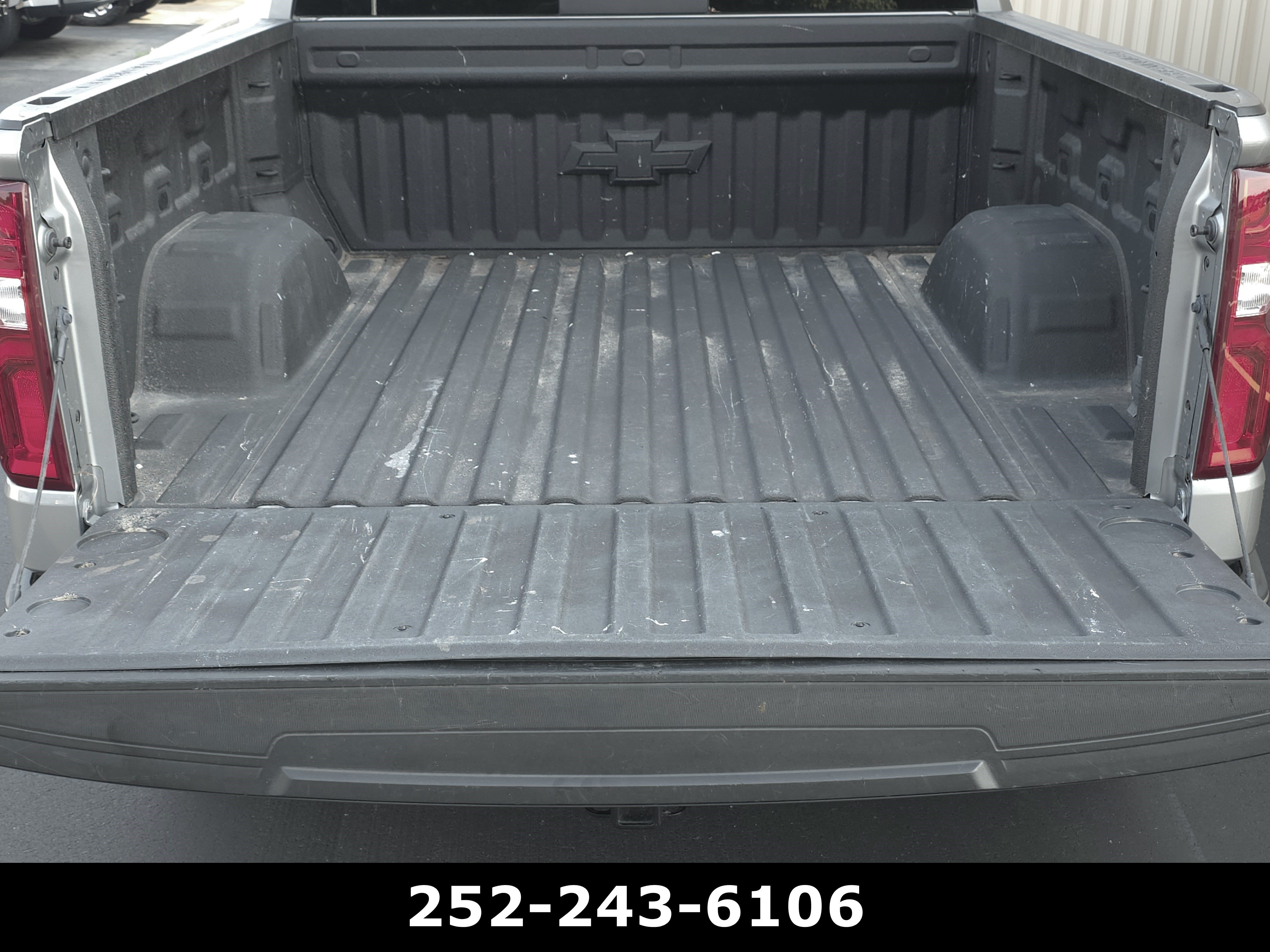 Used 2023 Chevrolet Silverado 1500 LTZ w/ LTZ Premium Package AWD/4WD image 34