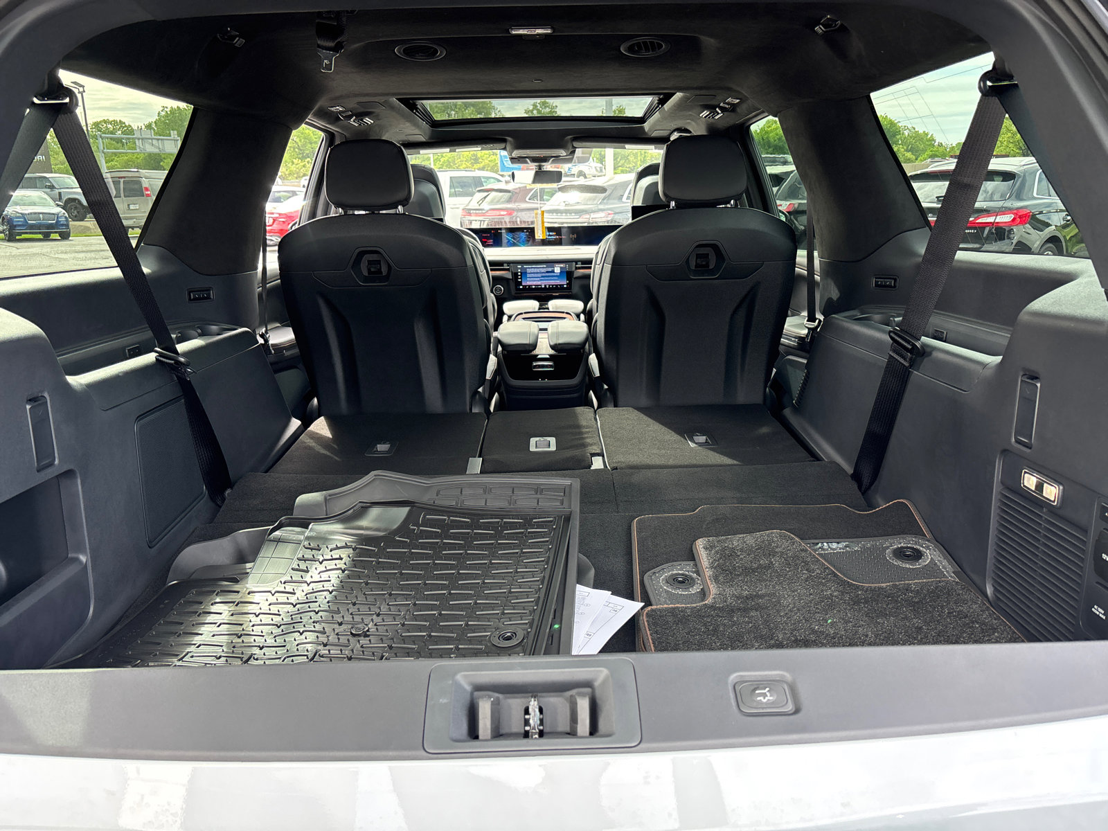 New 2025 Lincoln Navigator L Black Label image 9