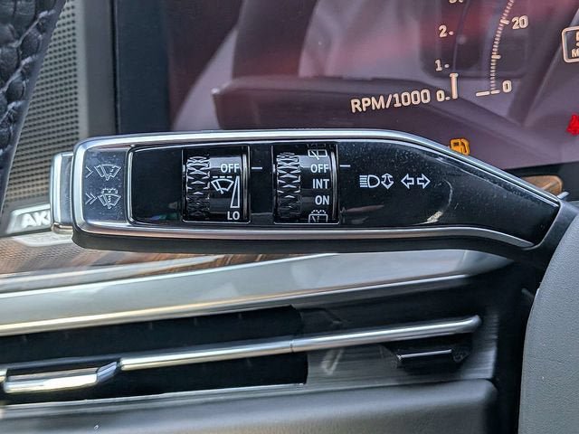New 2026 Cadillac Escalade ESV Platinum Sport w/ LPO, ONYX Package AWD/4WD image 32