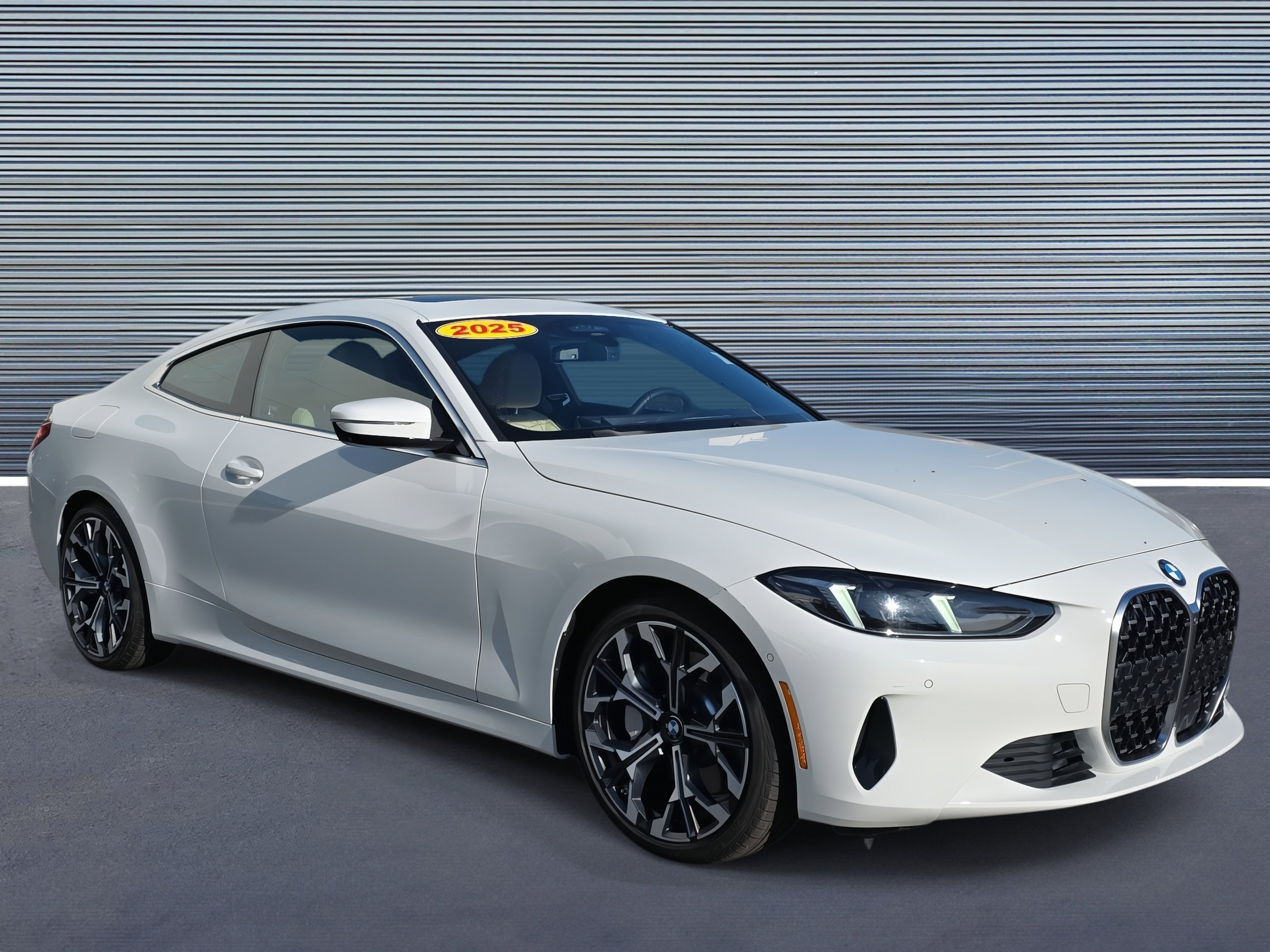 Used 2025 BMW 430i Coupe w/ Premium Package image 2
