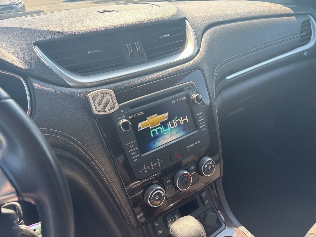 Used 2016 Chevrolet Traverse LT w/ Style and Technology Package FWD image 17