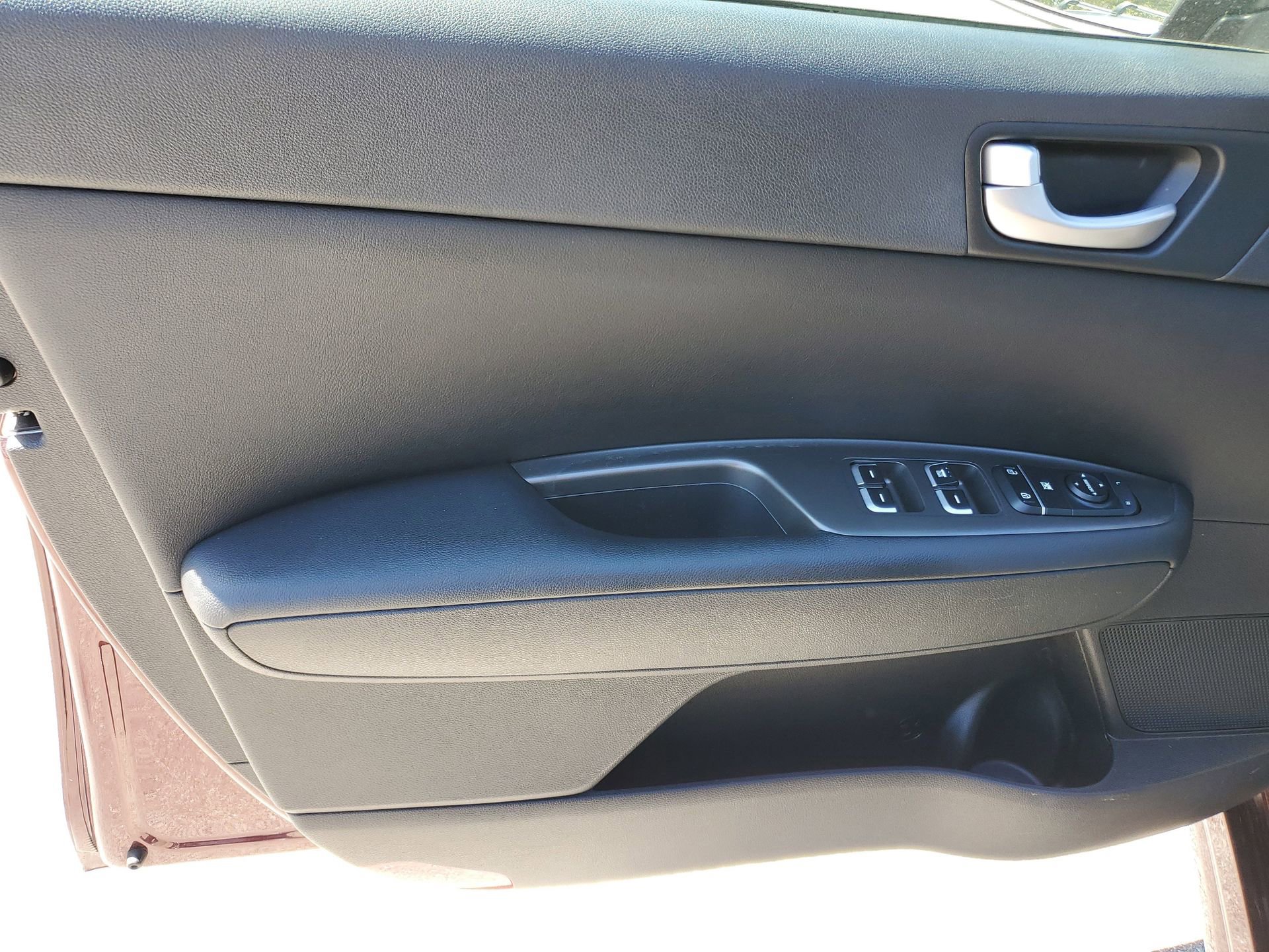 Used 2019 Kia Optima LX image 15