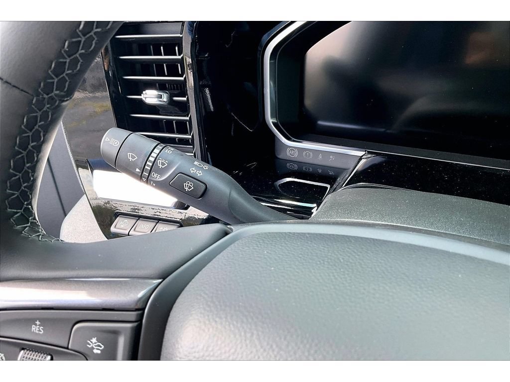 New 2026 Chevrolet Silverado 2500 High Country w/ High Country Premium Package AWD/4WD image 28