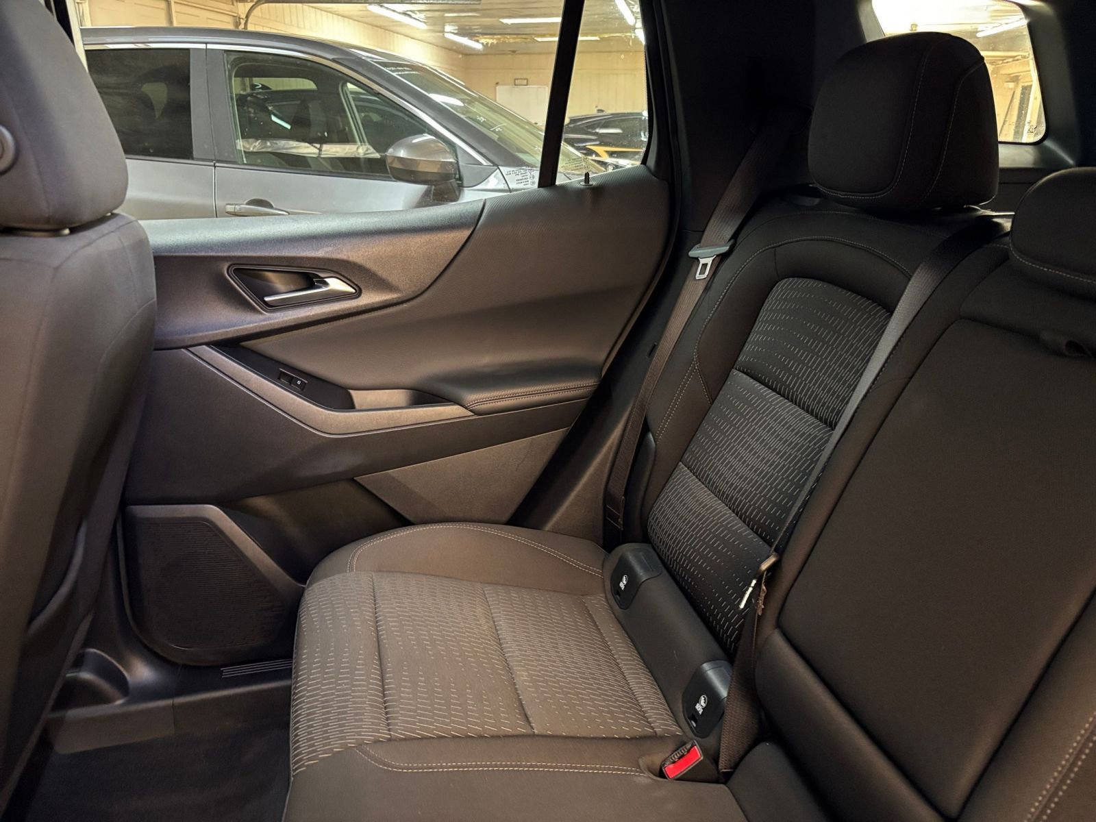 Used 2025 Chevrolet Equinox LT FWD image 39
