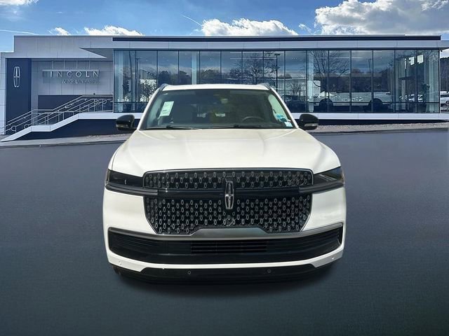 New 2026 Lincoln Navigator L Reserve AWD/4WD image 2