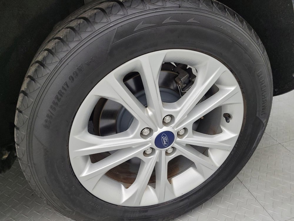 Used 2018 Ford Escape SEL image 31