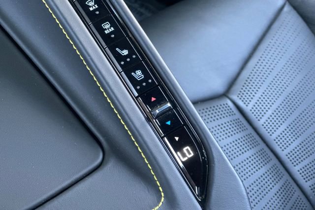 Used 2024 Chevrolet Corvette Stingray Premium Conv image 25