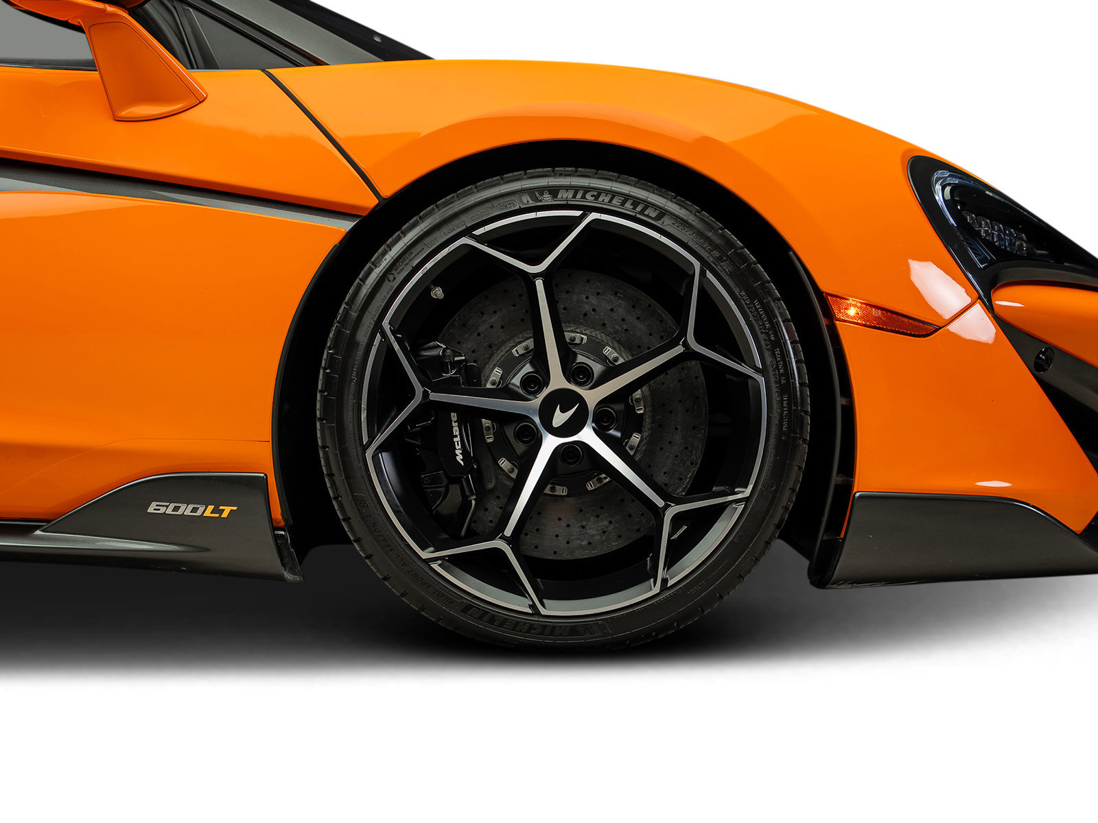 Used 2020 McLaren 600LT Spider RWD image 29