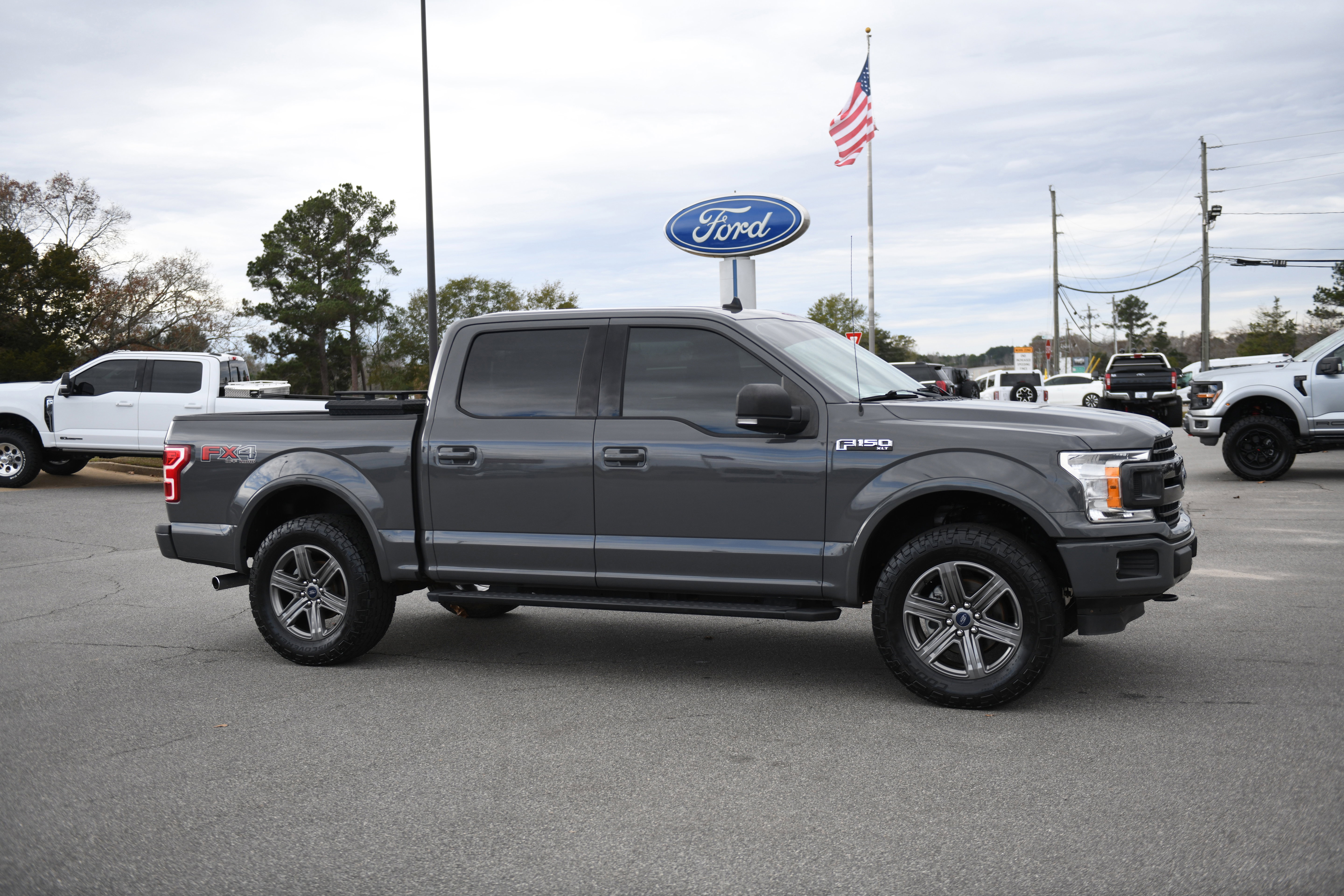 Used 2020 Ford F150 XLT w/ Equipment Group 302A Luxury image 2