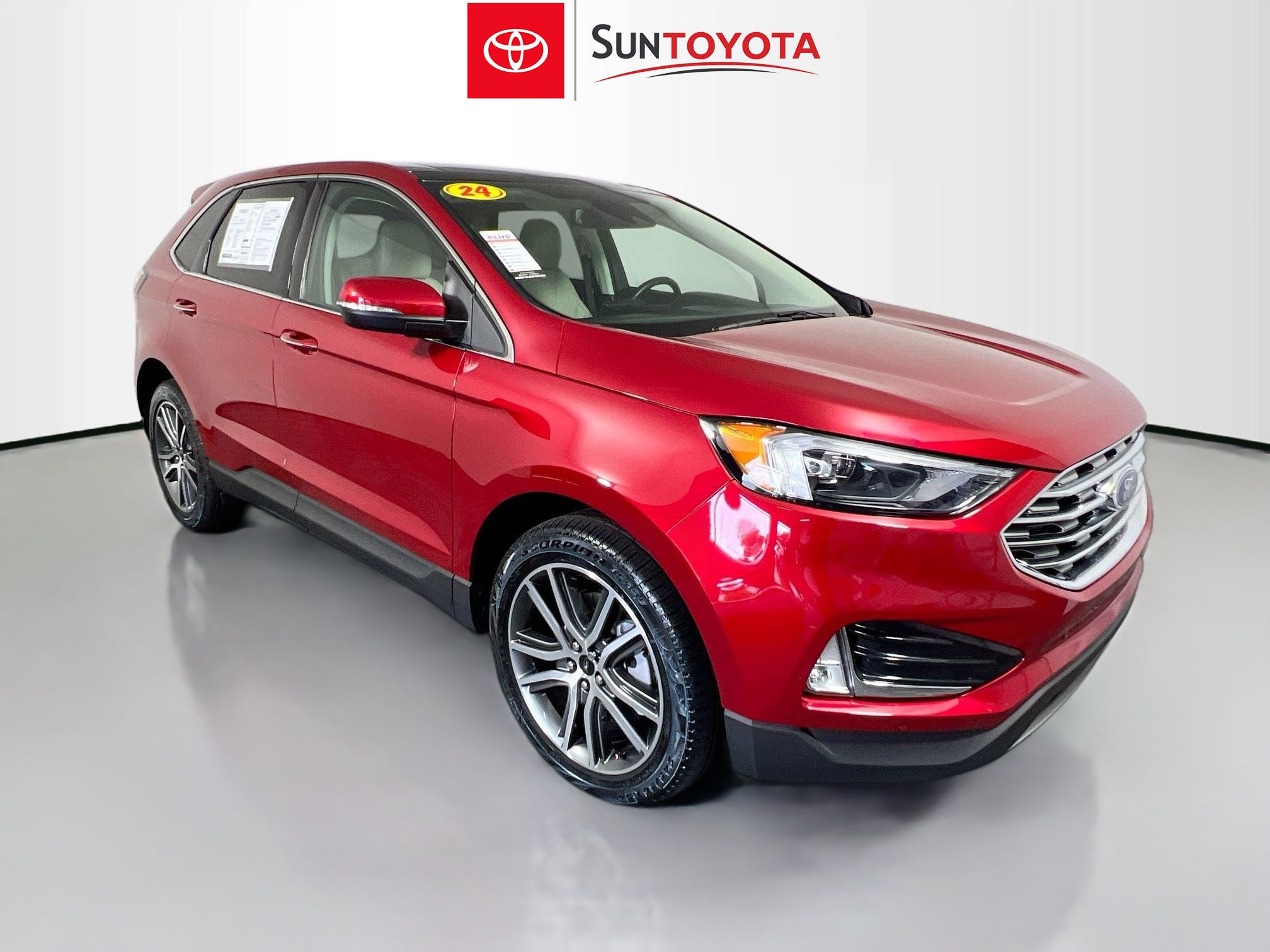 Used 2024 Ford Edge Titanium AWD/4WD image 1