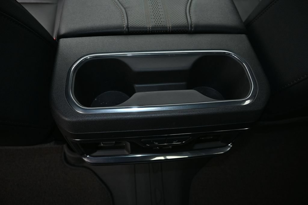 Used 2024 Chevrolet Silverado 2500 High Country w/ High Country Premium Package AWD/4WD image 24