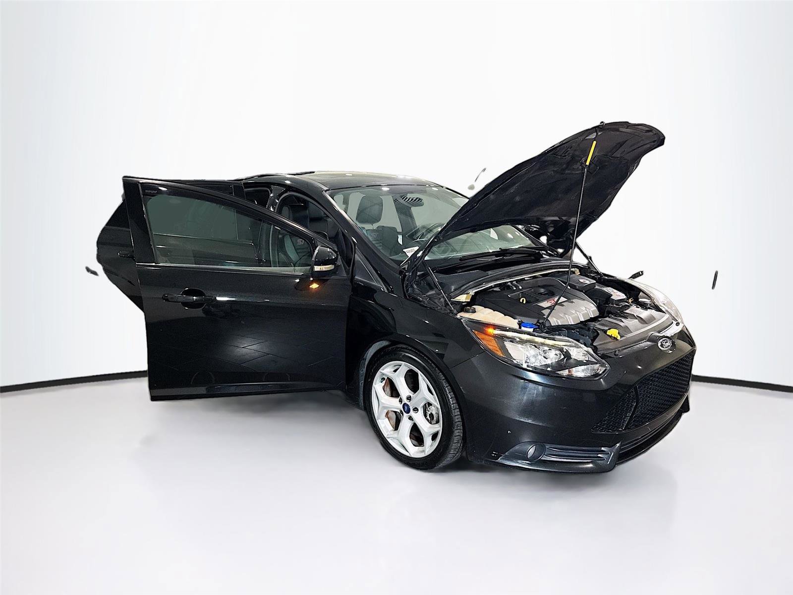 Used 2014 Ford Focus ST w/ Equipment Group 202A FWD image 35