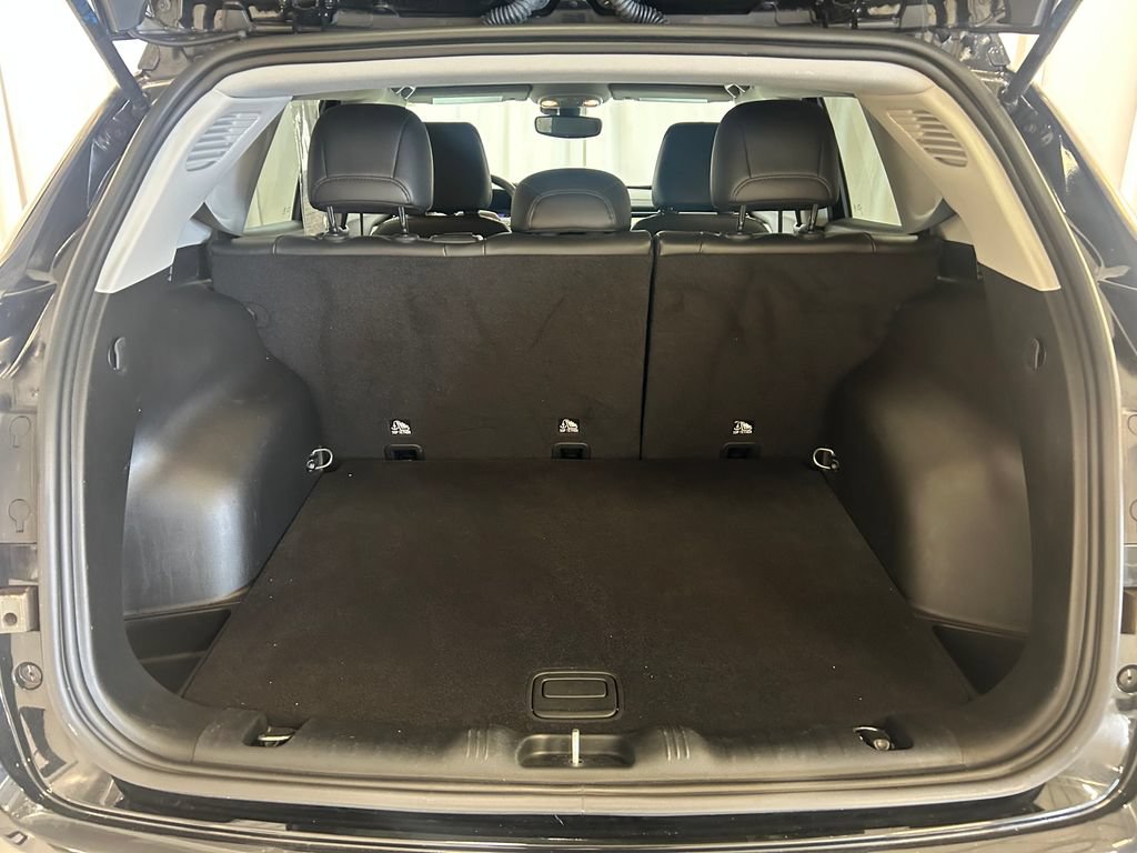 Used 2022 Jeep Compass Limited AWD/4WD image 25