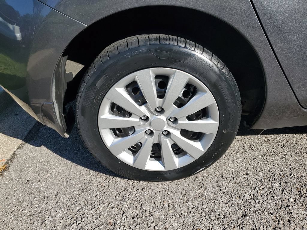 Used 2017 Nissan Leaf S w/ Charge Package FWD image 19