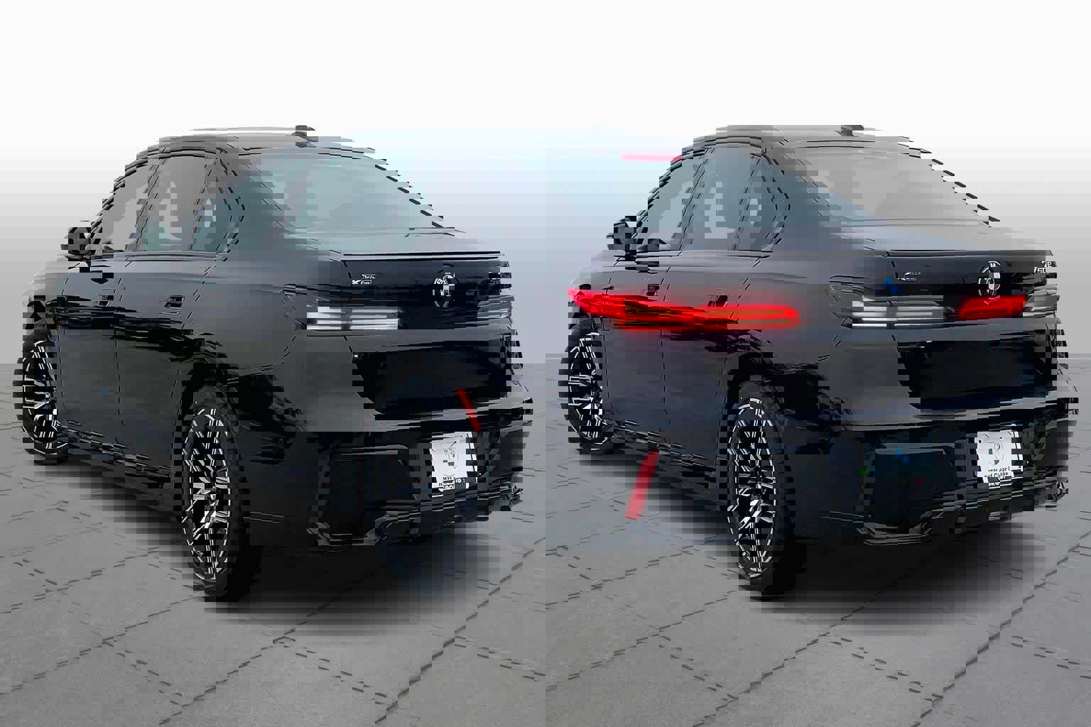 Used 2026 BMW 750e xDrive 750e xDrive w/ Executive Package image 12