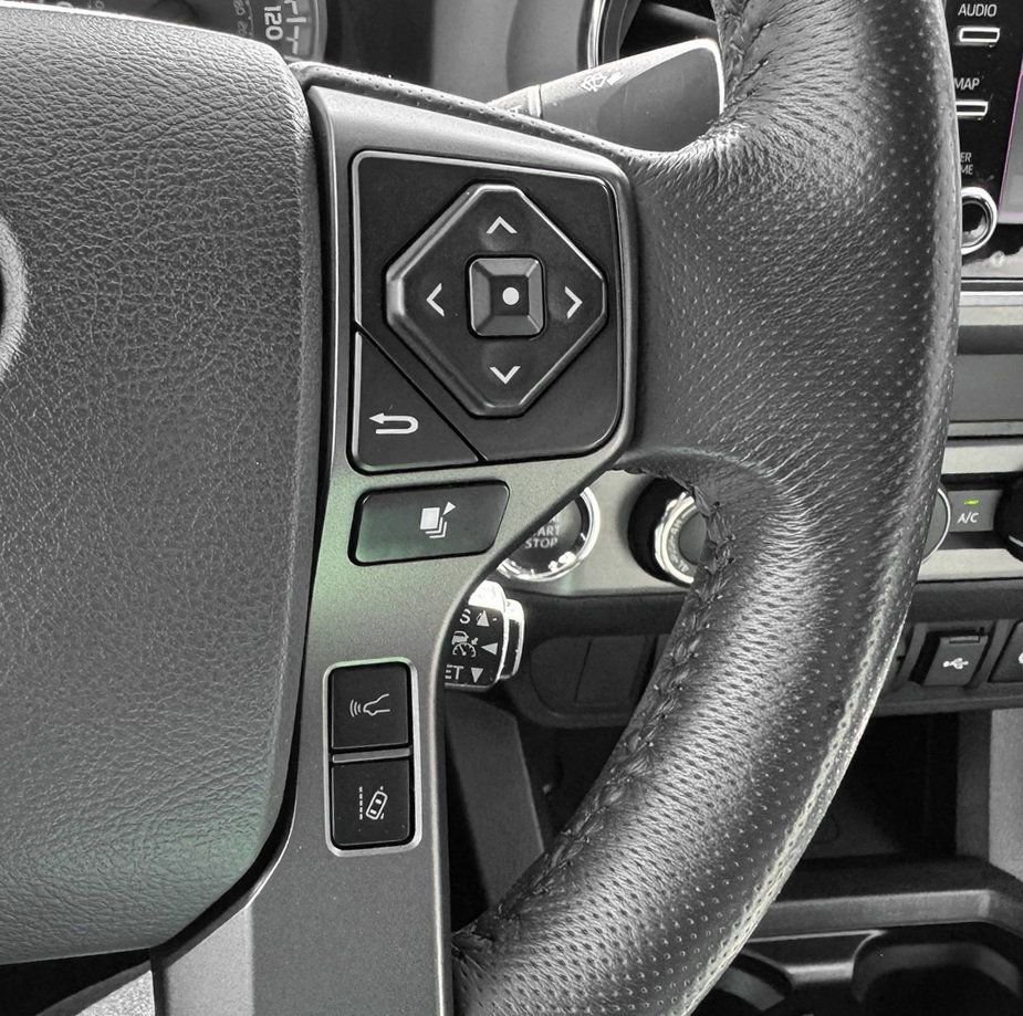 Used 2020 Toyota Tacoma TRD Off-Road image 19