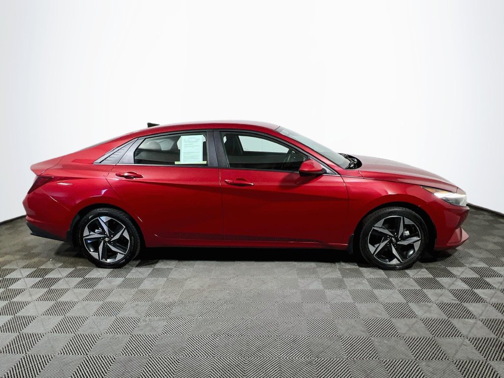 Used 2023 Hyundai Elantra SEL w/ Convenience Package FWD image 8