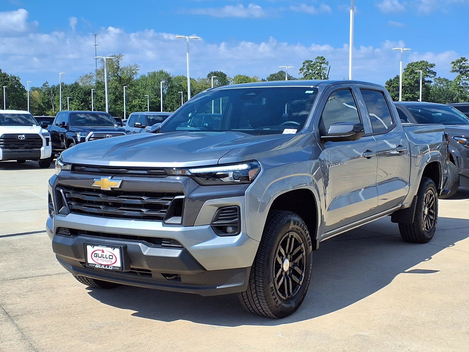 Used 2026 Chevrolet Colorado LT w/ LT Convenience Package AWD/4WD image 3