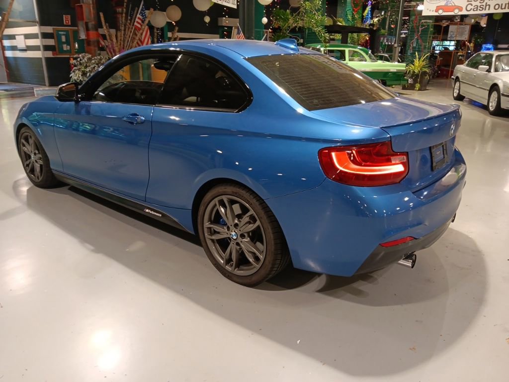 Used 2016 BMW M235i Coupe RWD image 8