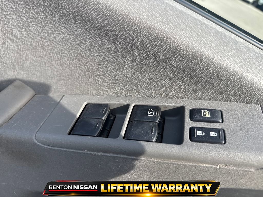 Used 2018 Nissan Frontier SV AWD/4WD image 12