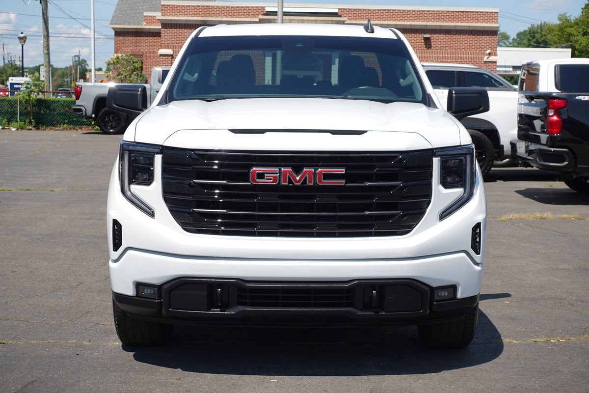 Used 2025 GMC Sierra 1500 Elevation AWD/4WD image 5