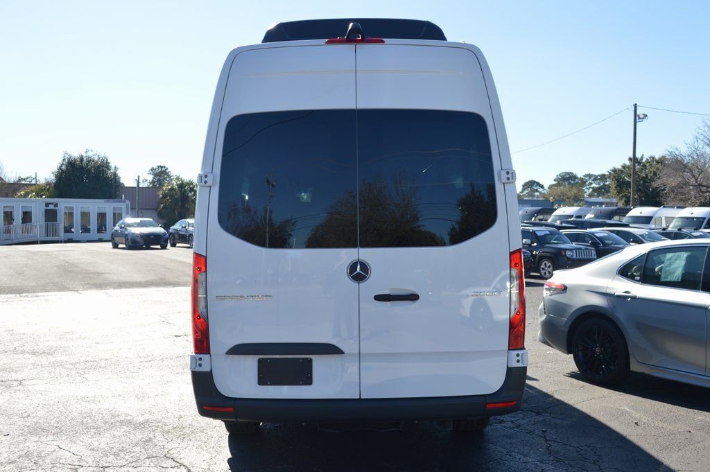 Used 2025 Mercedes-Benz Sprinter 2500 image 12