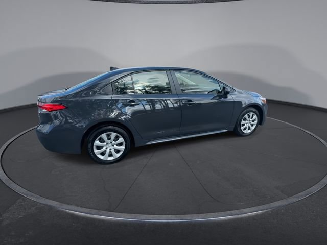 Used 2025 Toyota Corolla LE image 16