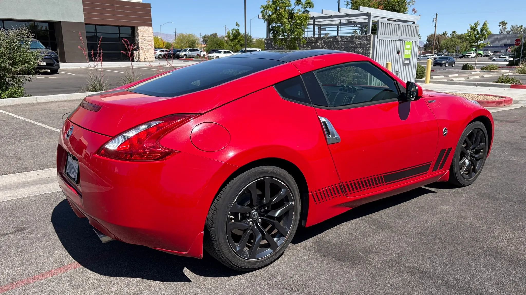 Used 2016 Nissan 370Z Coupe RWD image 5