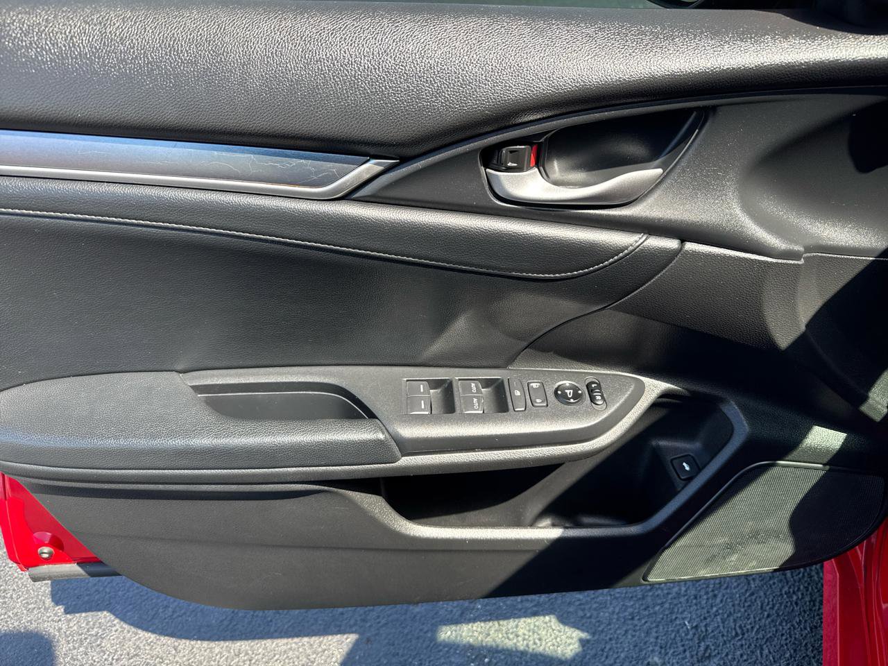 Used 2017 Honda Civic EX-L image 6