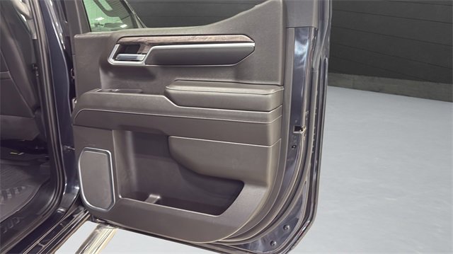 Used 2022 Chevrolet Silverado 1500 LTZ image 31