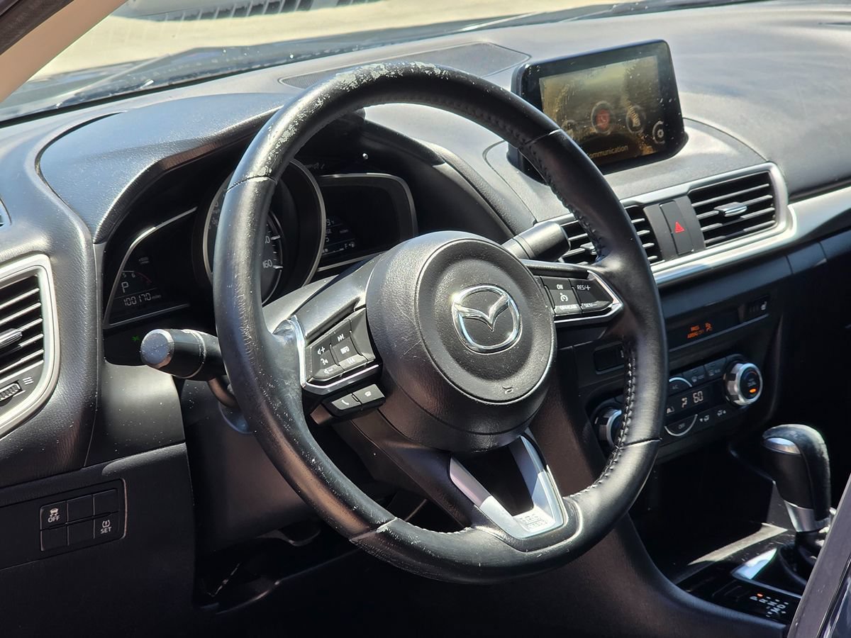 Used 2018 MAZDA MAZDA3 Touring FWD image 18