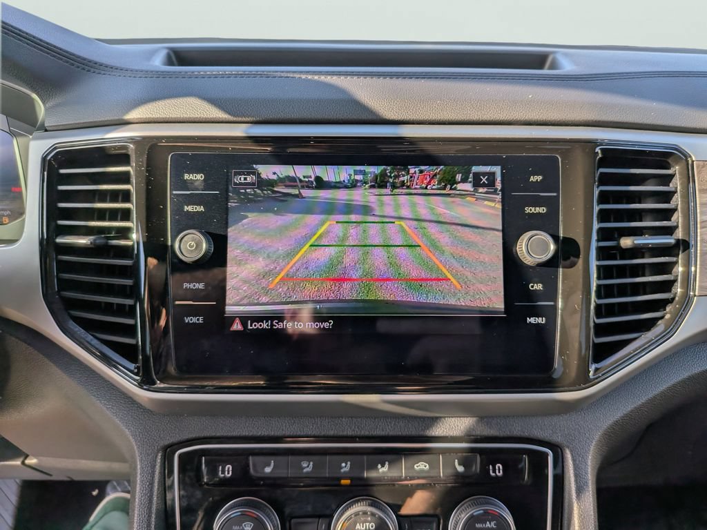 Certified 2023 Volkswagen Atlas Cross Sport SE w/ Panoramic Sunroof Package FWD image 22
