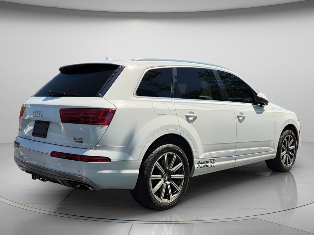 Used 2017 Audi Q7 3.0T Premium Plus w/ Premium Plus Package image 7